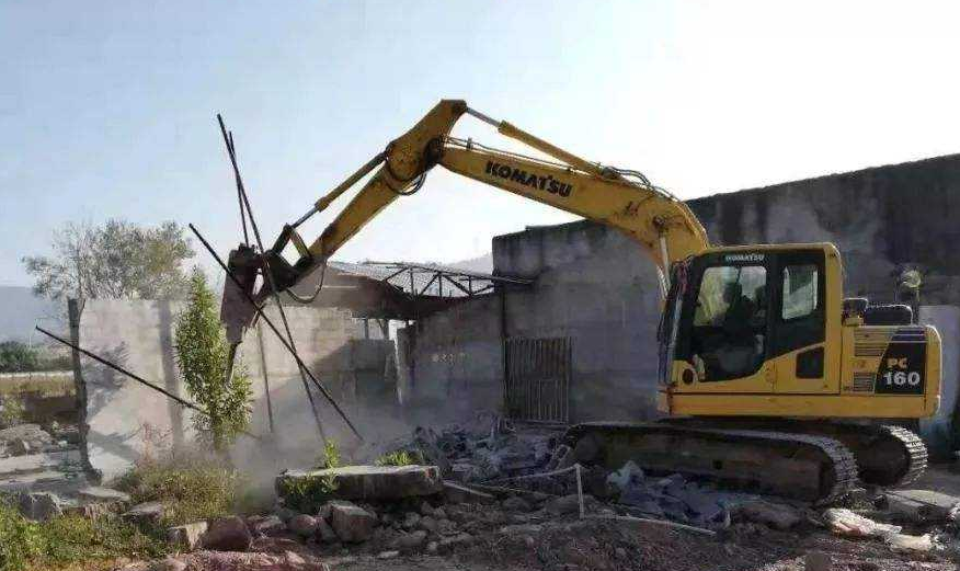 拆遷勝訴案例—拆除違章建筑的時候應(yīng)嚴格按照法定程序進行拆除行為