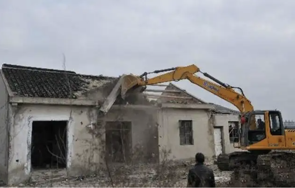【京云<a href=http://www.zzzttx.com/team/ target=_blank class=infotextkey>拆遷律師</a>】房子即將被拆遷，信息公開卻不全面，法院判決依法作出答復。
