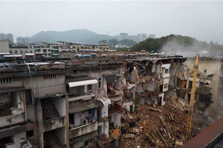 關于征地補償法律規定的內容有哪些？